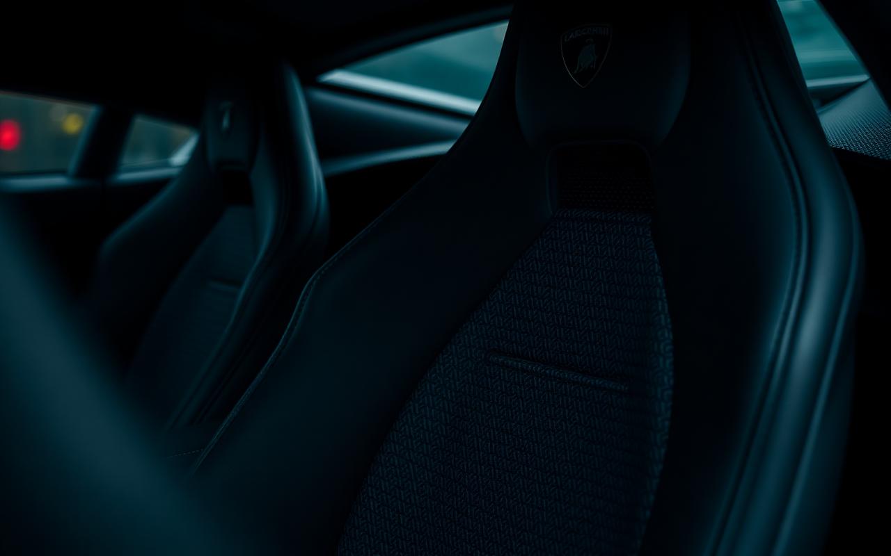 Lamborghini Huracán interior detail